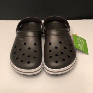 NWT Crocs Men’s 9 Woman’s 11 Brown with White Trim